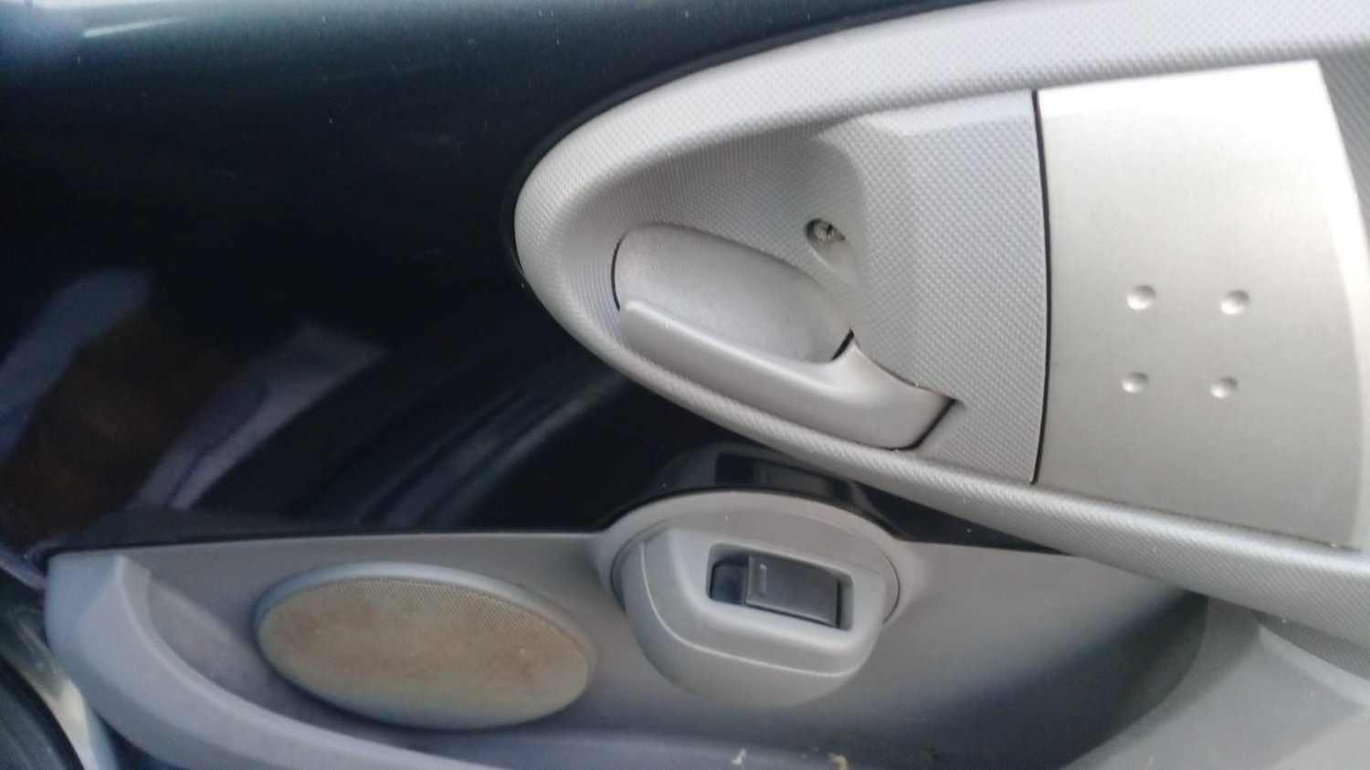 Used Toyota AYGO 2011 for sale - 77159041: Photo 15