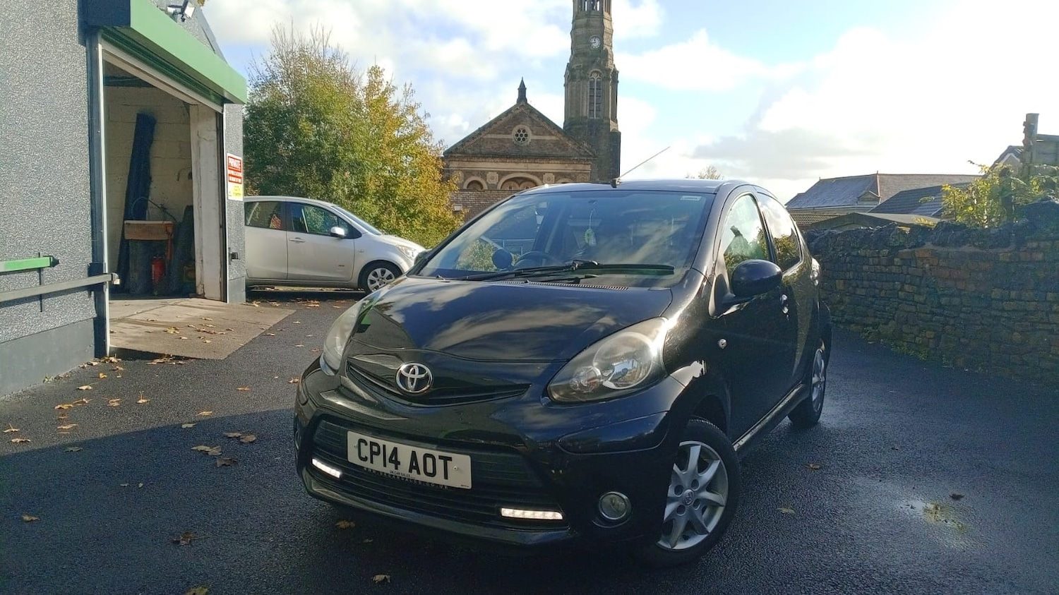 Used Toyota AYGO 2014 for sale - 76331142: Photo 1
