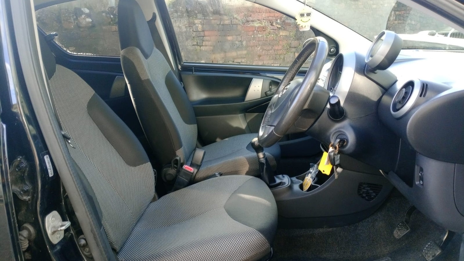 Used Toyota AYGO 2014 for sale - 76331142: Photo 10