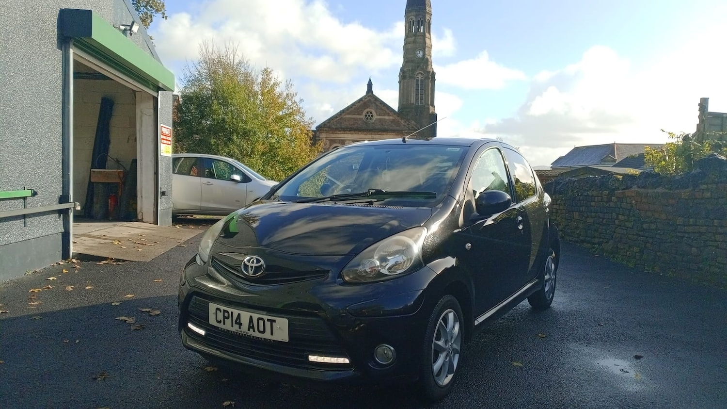 Used Toyota AYGO 2014 for sale - 76331142: Photo 4