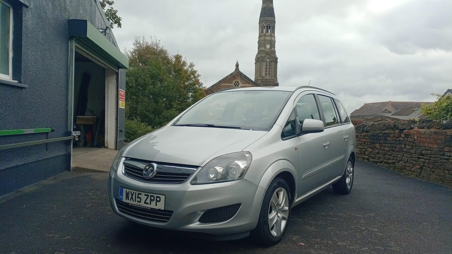 Used Vauxhall Zafira 2015 for sale - 76231385: Photo 2