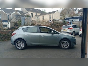 Used Vauxhall Astra 2013 for sale - 77915384: Photo