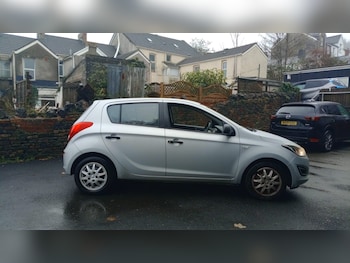 Used Hyundai i20 2013 for sale - 76719734: Photo