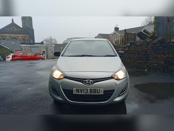 Used Hyundai i20 2013 for sale - 76719734: Photo