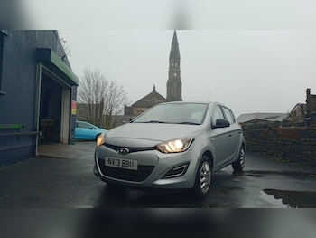 Used Hyundai i20 2013 for sale - 76719734: Photo