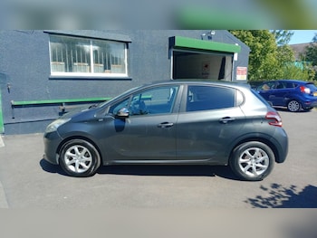 Used Peugeot 208 2014 for sale - 78421757: Photo