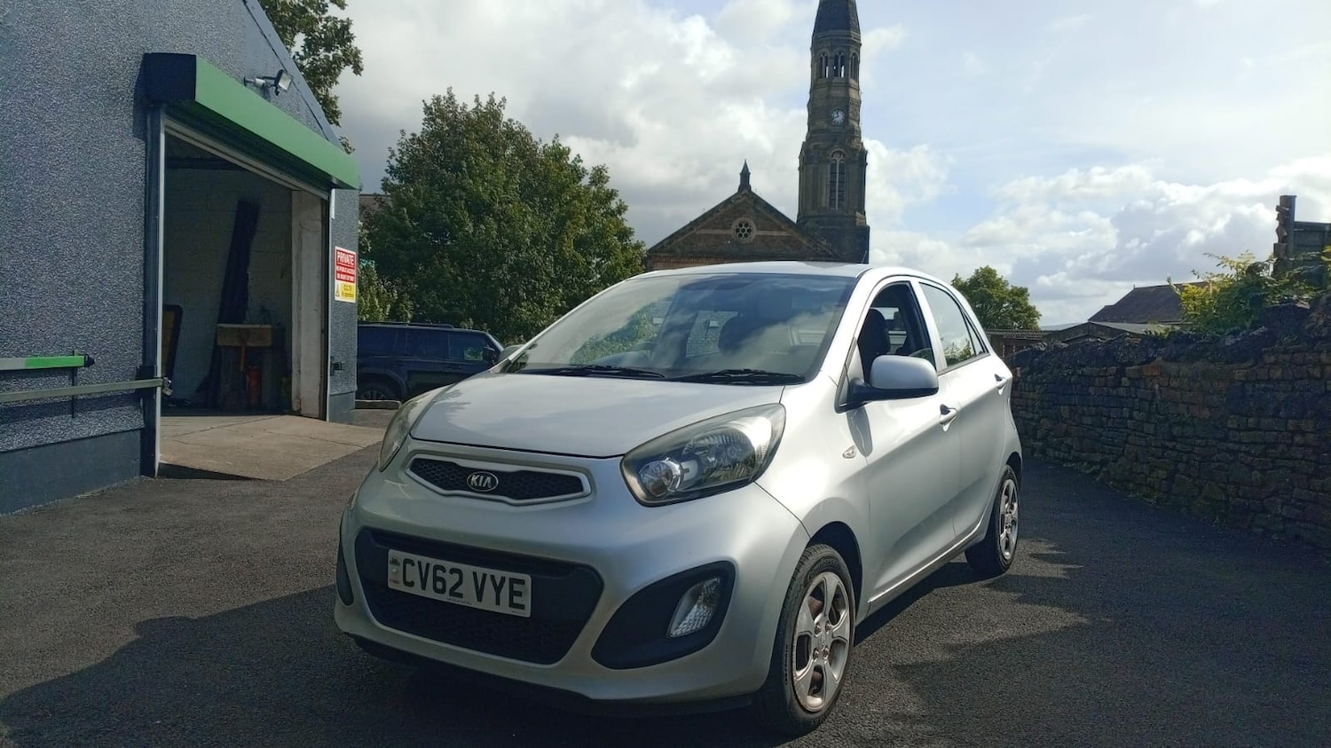 Used Kia Picanto 2012 for sale - 75615643: Photo 2