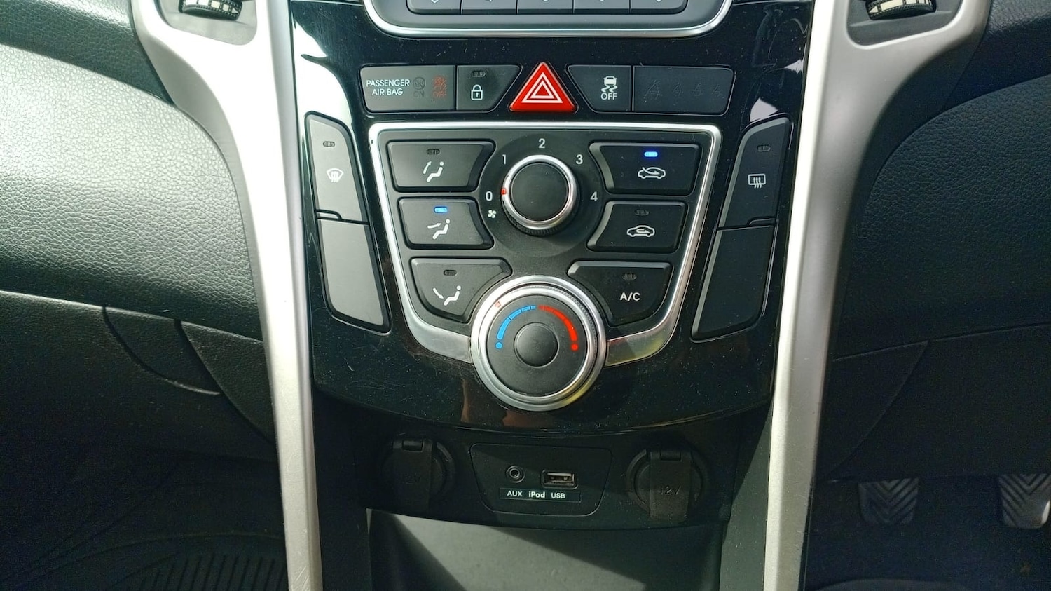 Used Hyundai i30 2015 for sale - 76103973: Photo 14