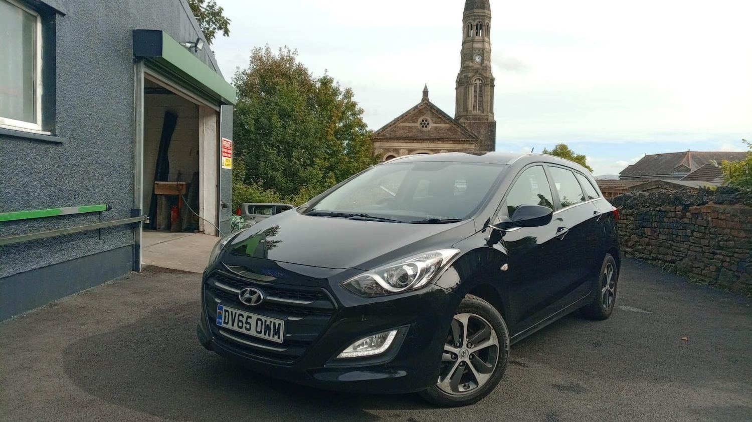 Used Hyundai i30 2015 for sale - 76103973: Photo 2