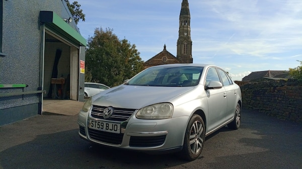Used Volkswagen Jetta 2009 for sale - 74360225: Photo 2