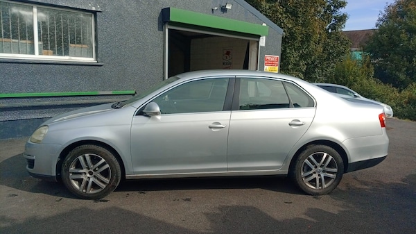 Used Volkswagen Jetta 2009 for sale - 74360225: Photo 4