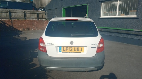 Used Skoda Fabia 2013 for sale - 76103743: Photo 2