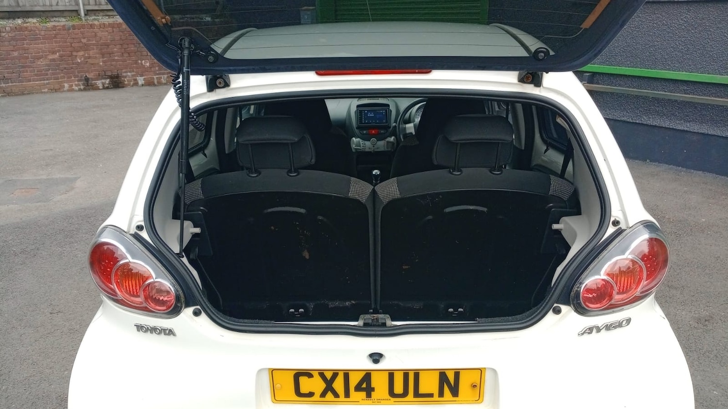 Used Toyota AYGO 2014 for sale - 76242625: Photo 14