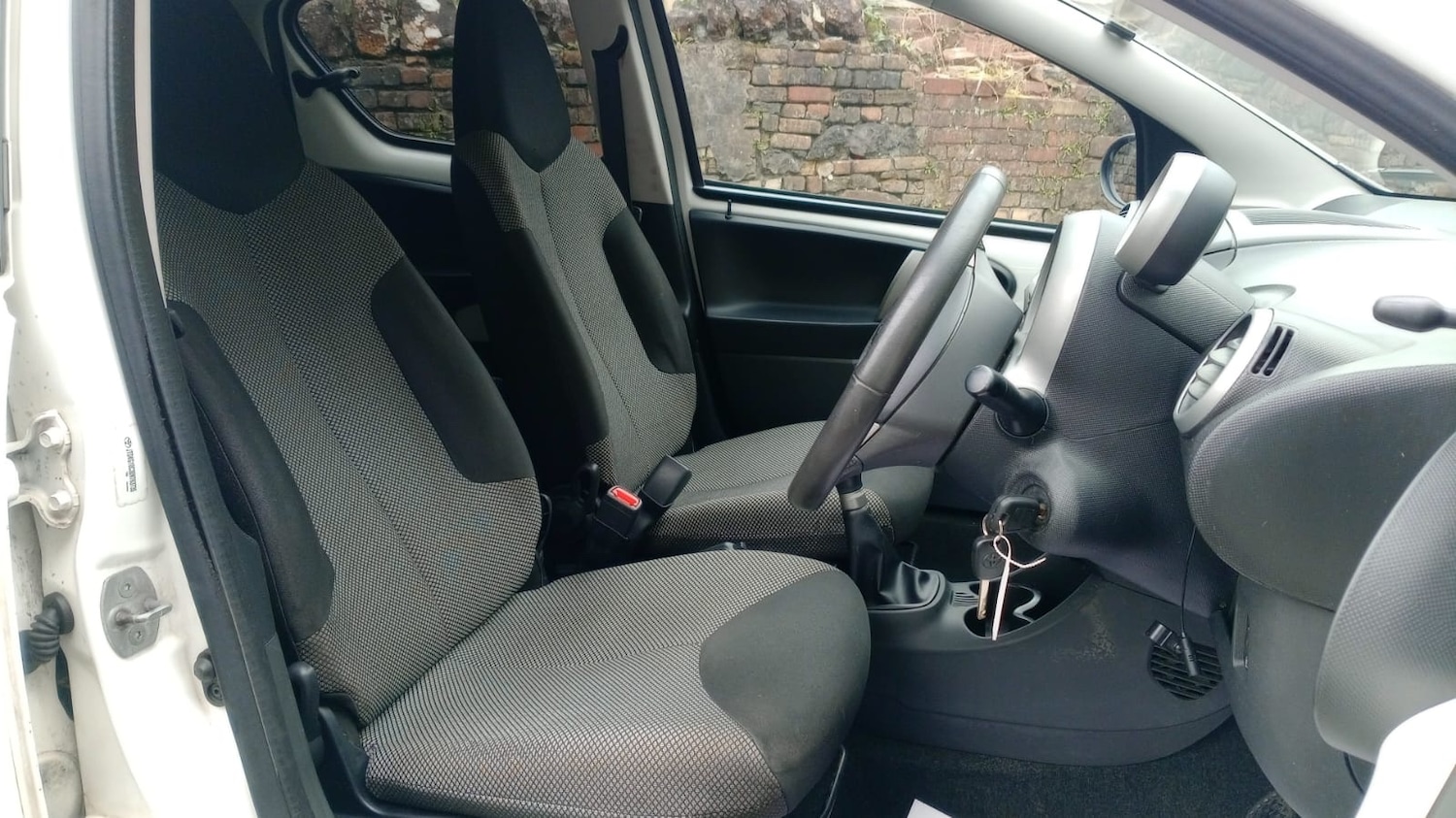 Used Toyota AYGO 2014 for sale - 76242625: Photo 7