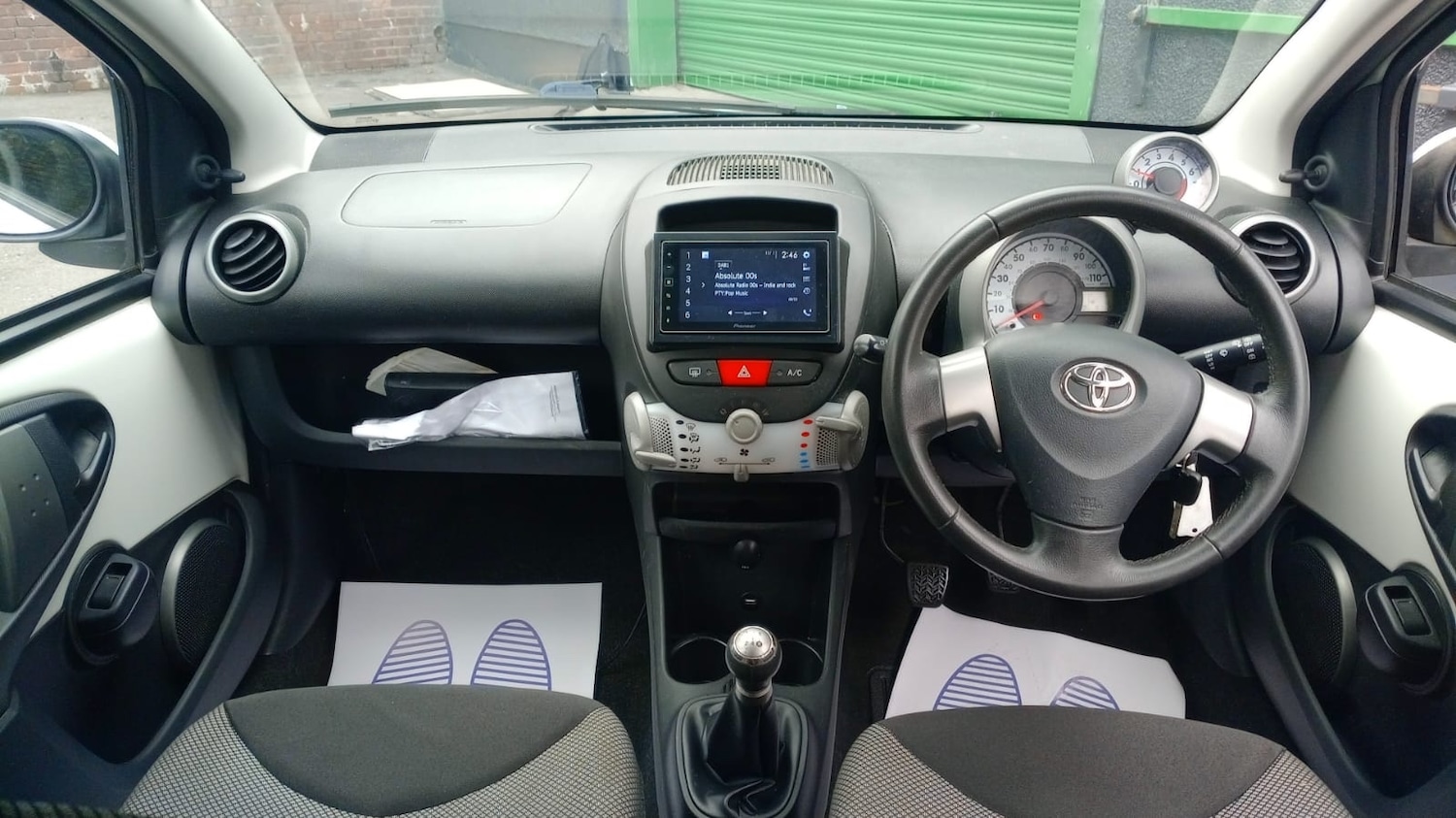 Used Toyota AYGO 2014 for sale - 76242625: Photo 9