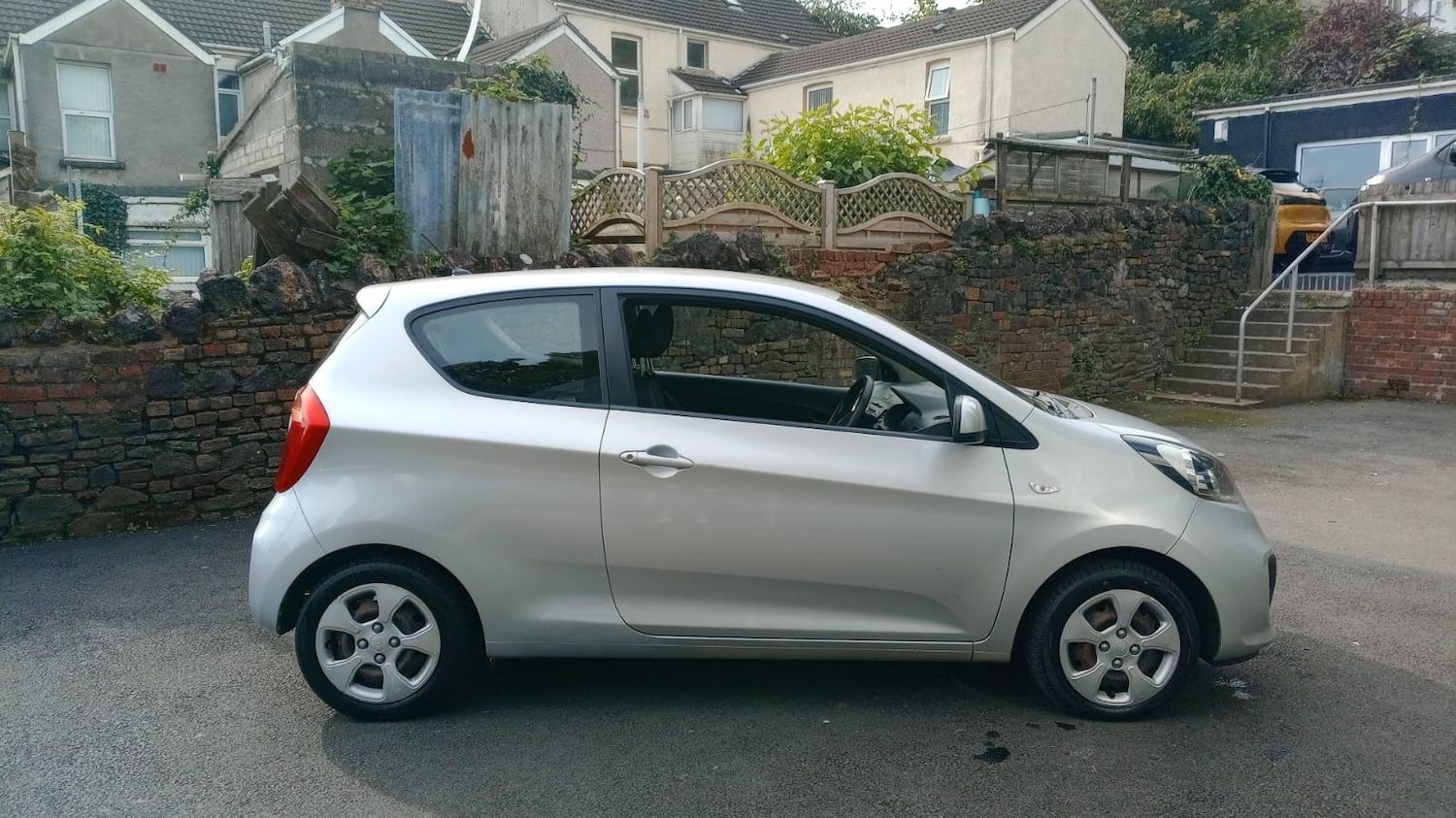 Used Kia Picanto 2011 for sale - 76101730: Photo 4