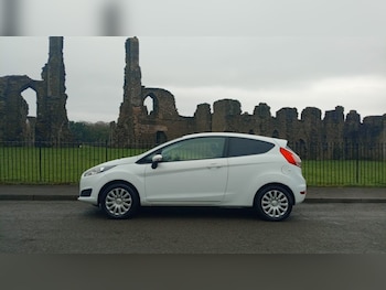 Used Ford Fiesta 2014 for sale - 77801761: Photo