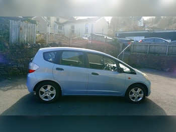 Used Honda Jazz 2010 for sale - 77579844: Photo