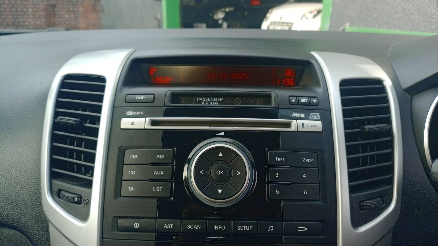 Used Kia Venga 2012 for sale - 76556689: Photo 13