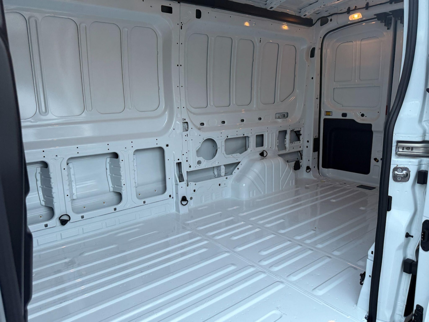 Used Ford Transit 2025 for sale - 76925883: Photo 21