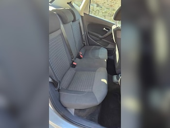 Used Volkswagen Polo 2015 for sale - 78042252: Photo