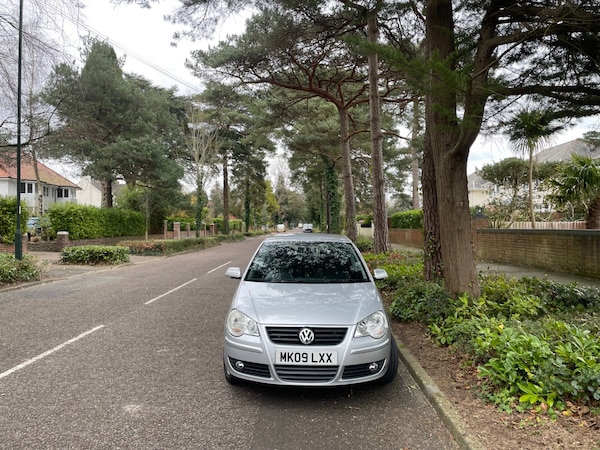 Used Volkswagen Polo 2009 for sale - 74022625: Photo 5