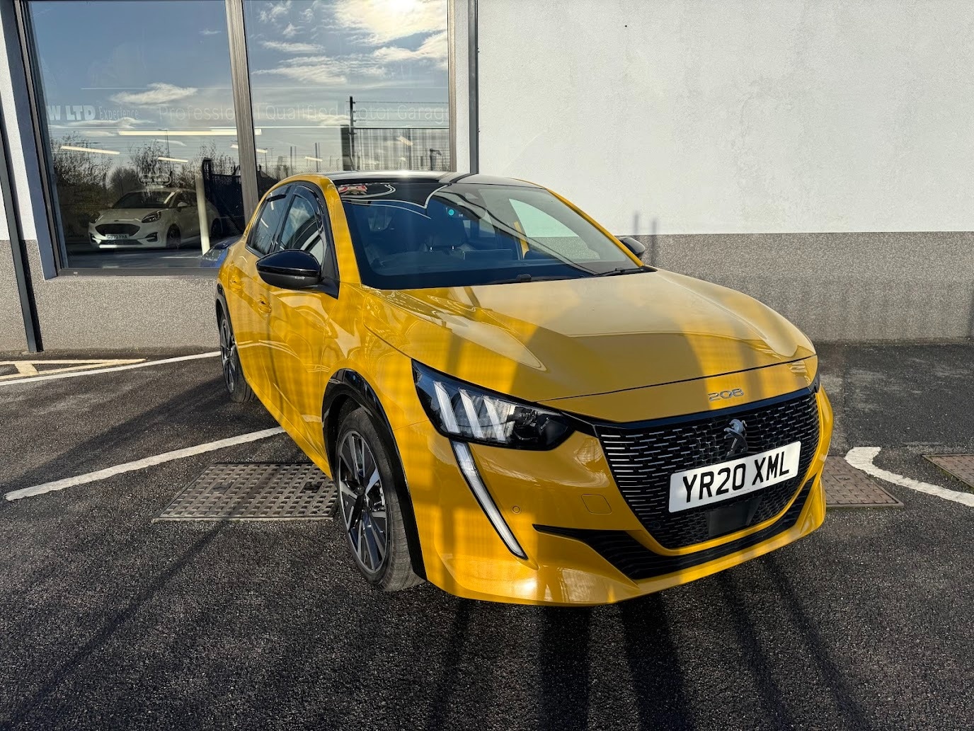 Used Peugeot 208 2020 for sale - 76780404: Photo 2