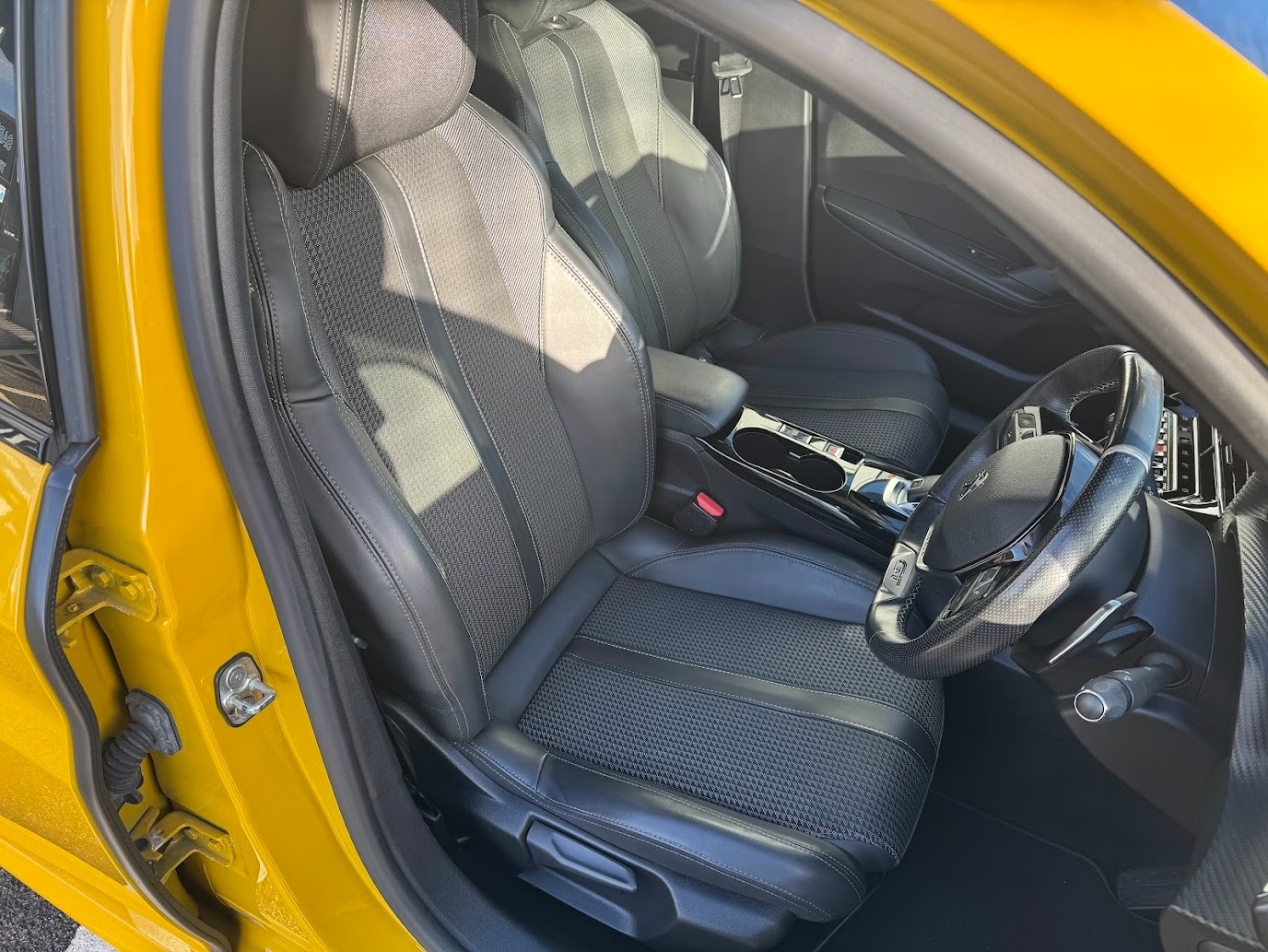 Used Peugeot 208 2020 for sale - 76780404: Photo 8