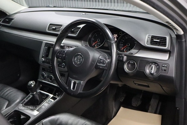 Used Volkswagen Passat 2014 for sale - 77231133: Photo 24