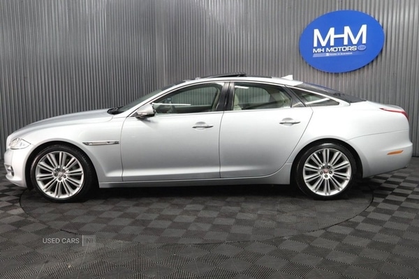 Used Jaguar XJ 2015 for sale - 76966018: Photo 4
