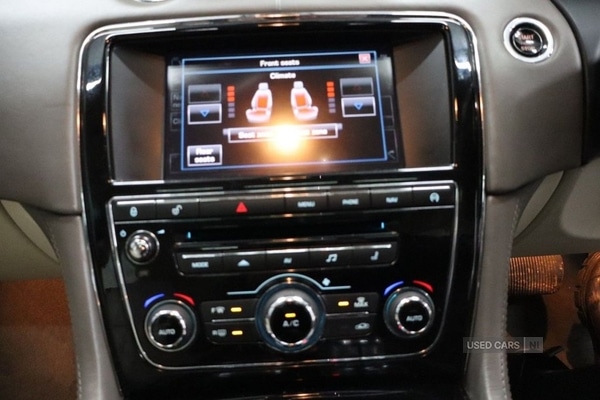Used Jaguar XJ 2015 for sale - 76966018: Photo 48