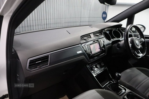 Used Volkswagen Touran 2017 for sale - 76998314: Photo 40