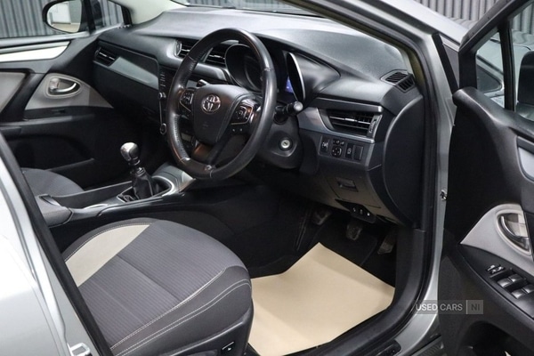 Used Toyota Avensis 2016 for sale - 77217810: Photo 24