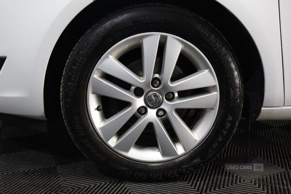Used Vauxhall Meriva 2015 for sale - 76228247: Photo 12