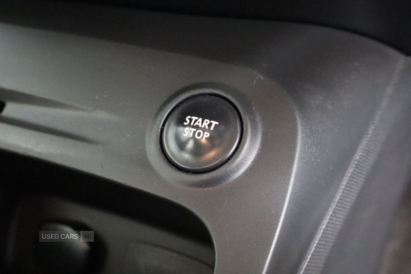 Used Renault Captur 2015 for sale - 76061172: Photo 29