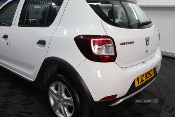 Used Dacia Sandero Stepway 2014 for sale - 77372118: Photo 13