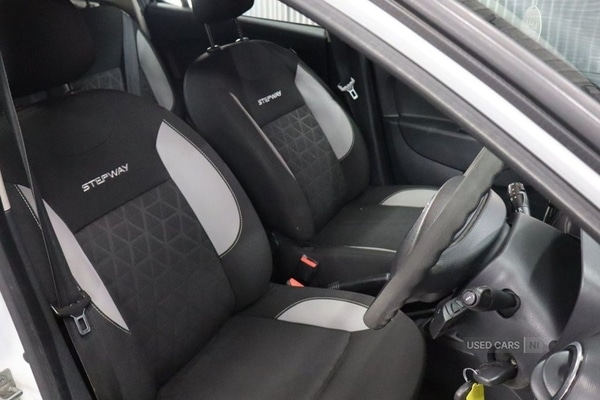 Used Dacia Sandero Stepway 2014 for sale - 77372118: Photo 31