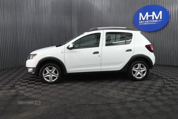 Used Dacia Sandero Stepway 2014 for sale - 77372118: Photo 4