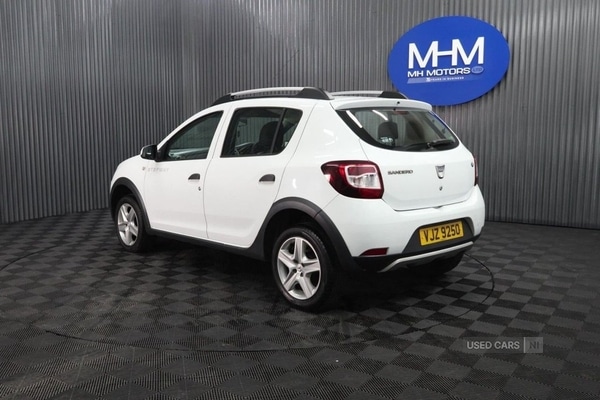 Used Dacia Sandero Stepway 2014 for sale - 77372118: Photo 6