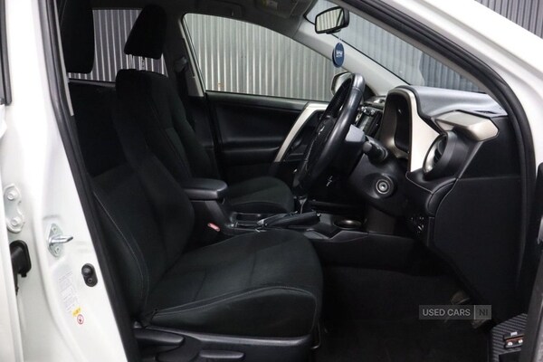 Used Toyota RAV4 2015 for sale - 76965934: Photo 34