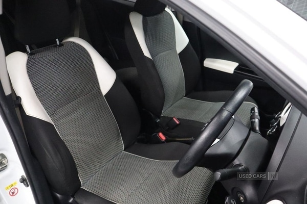 Used Toyota Yaris 2013 for sale - 77082187: Photo 29