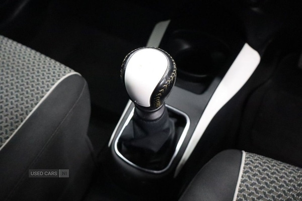 Used Toyota Yaris 2013 for sale - 77082187: Photo 38