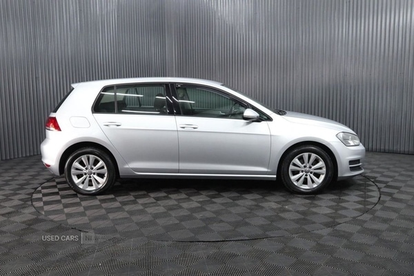 Used Volkswagen Golf 2014 for sale - 76153677: Photo 2