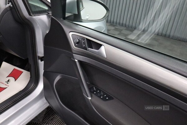 Used Volkswagen Golf 2014 for sale - 76153677: Photo 25