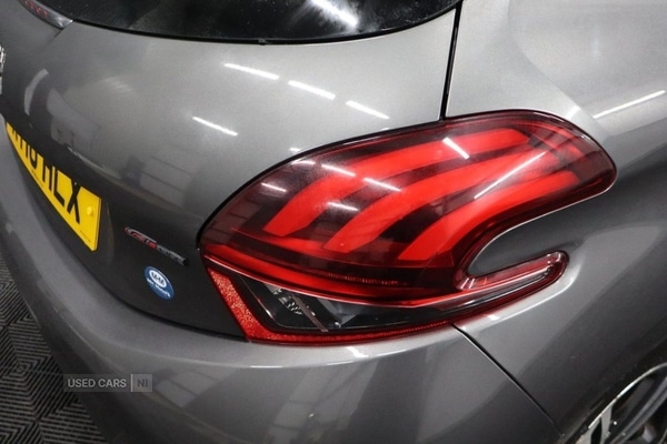 Used Peugeot 208 2018 for sale - 76899902: Photo 22