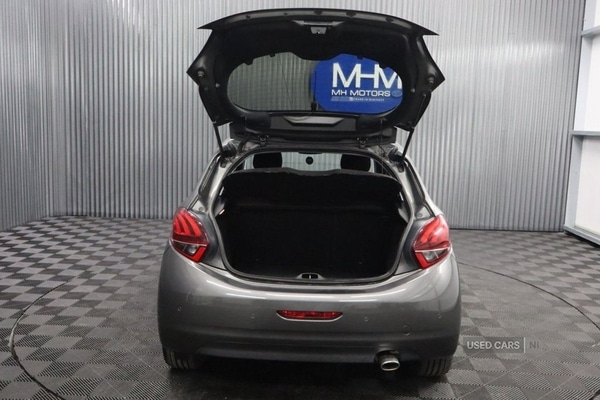 Used Peugeot 208 2018 for sale - 76899902: Photo 30