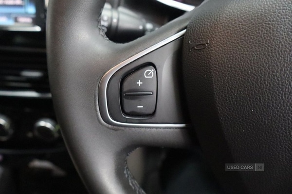 Used Renault Clio 2018 for sale - 76308811: Photo 39