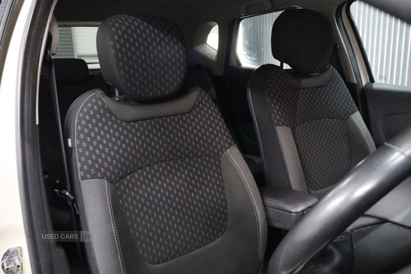 Used Renault Captur 2018 for sale - 77684629: Photo 36