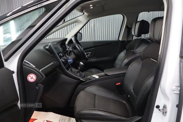 Used Renault Grand Scenic 2018 for sale - 76419555: Photo 32