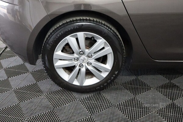Used Peugeot 308 2014 for sale - 76095281: Photo 16